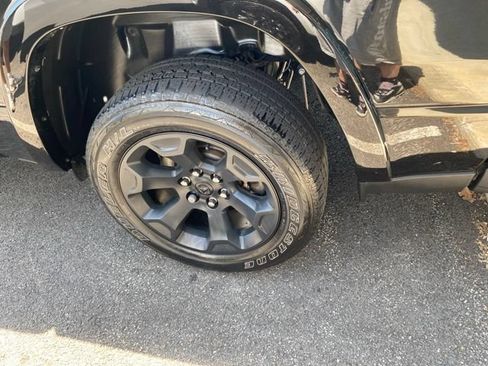 Used 2025 RAM 1500 Big Horn AWD/4WD image 5