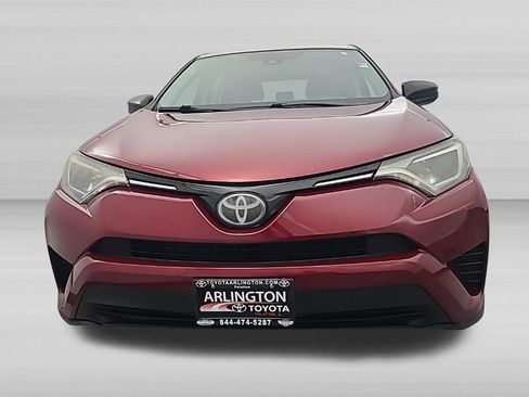 Used 2018 Toyota RAV4 LE AWD/4WD image 8