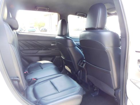 Used 2022 Mitsubishi Outlander SEL image 41