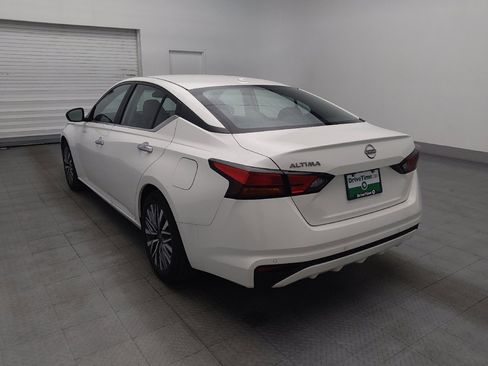 Used 2025 Nissan Altima 2.5 SV FWD image 5