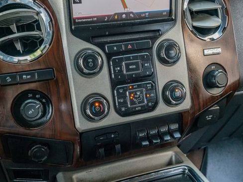 Used 2013 Ford F250 Lariat w/ Lariat Ultimate Pkg AWD/4WD image 29