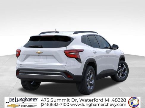 New 2026 Chevrolet Trax LT w/ Driver Confidence Package FWD image 4