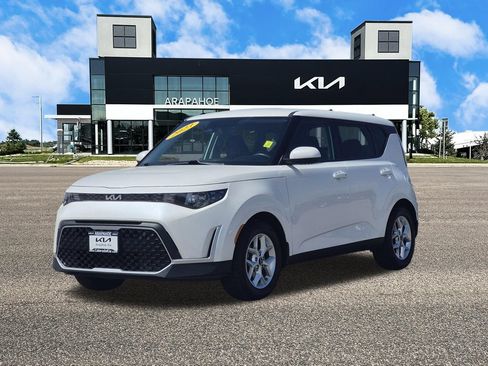 Used 2023 Kia Soul S FWD image 5
