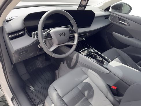 New 2026 Audi Q3 quattro 2.0T image 3