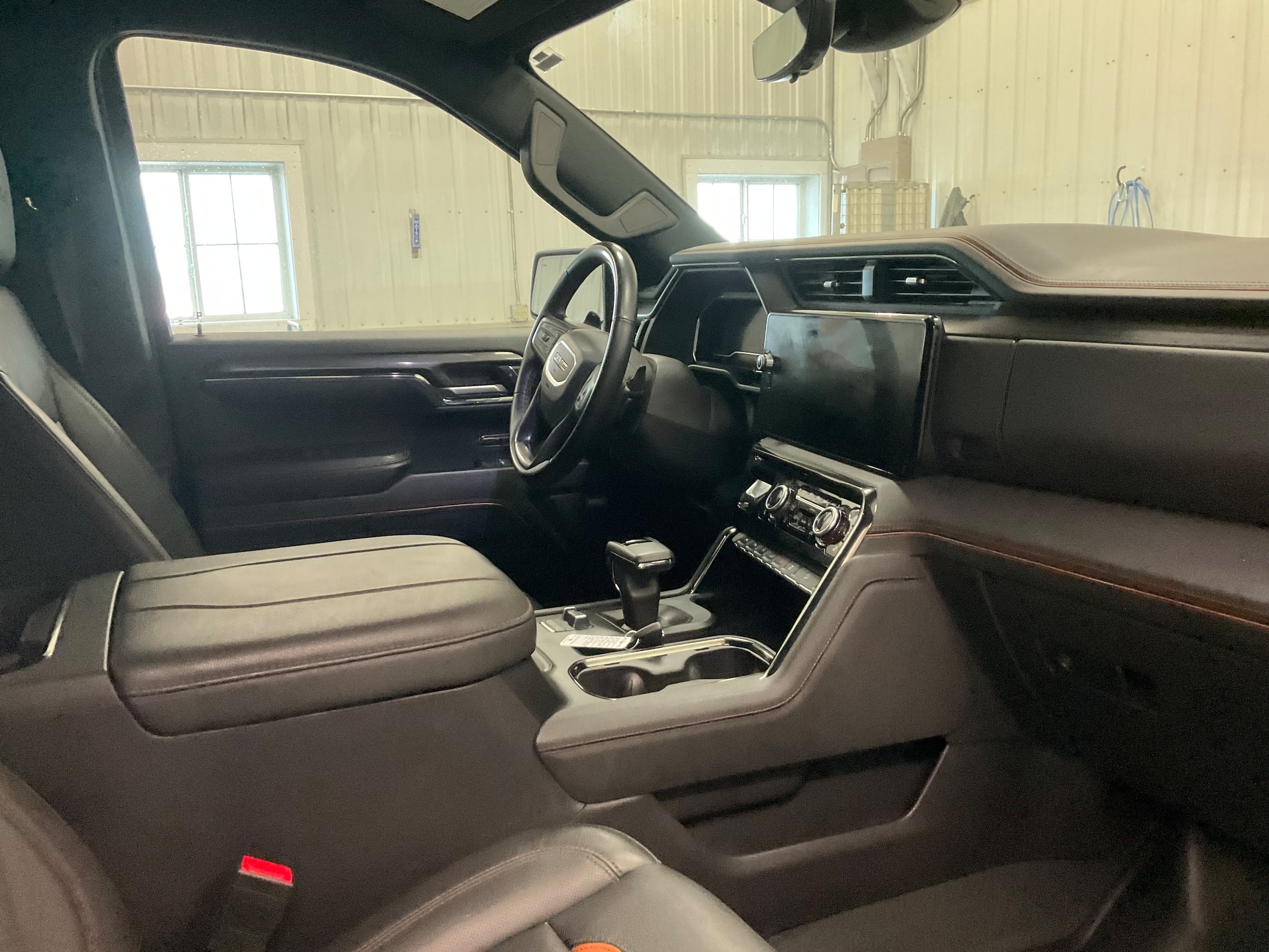 Used 2024 GMC Sierra 1500 AT4 w/ Technology Package AWD/4WD image 27