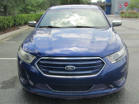 Used 2013 Ford Taurus Limited image 2