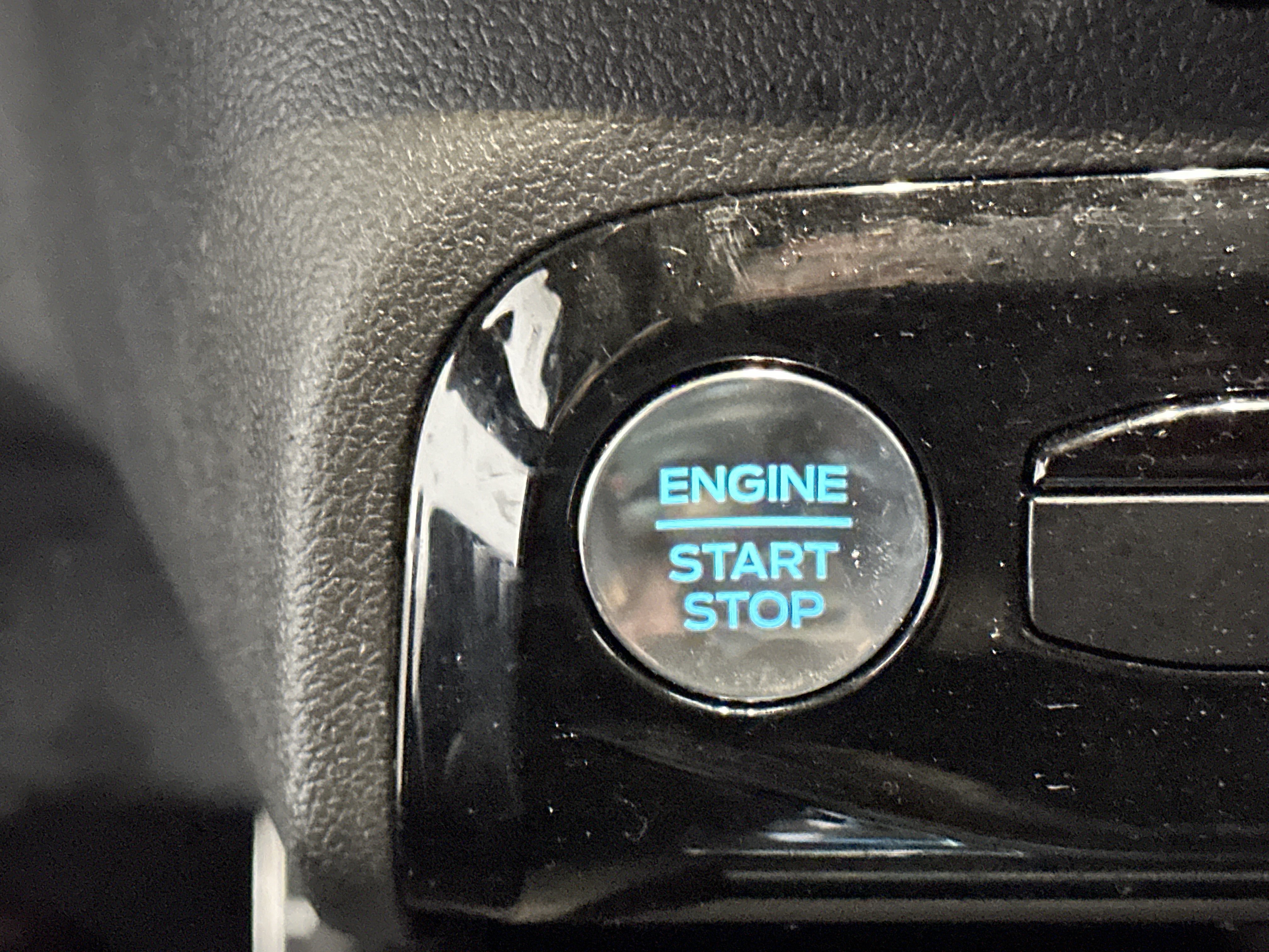 Used 2023 Ford Escape ST-Line w/ Tech Pack #1 AWD/4WD image 27