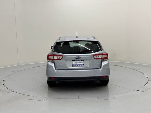 Used 2019 Subaru Impreza 2.0i image 4