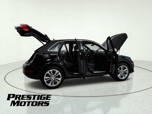 Used 2018 Audi Q3 2.0T Premium Plus w/ Premium Plus Package AWD/4WD image 14