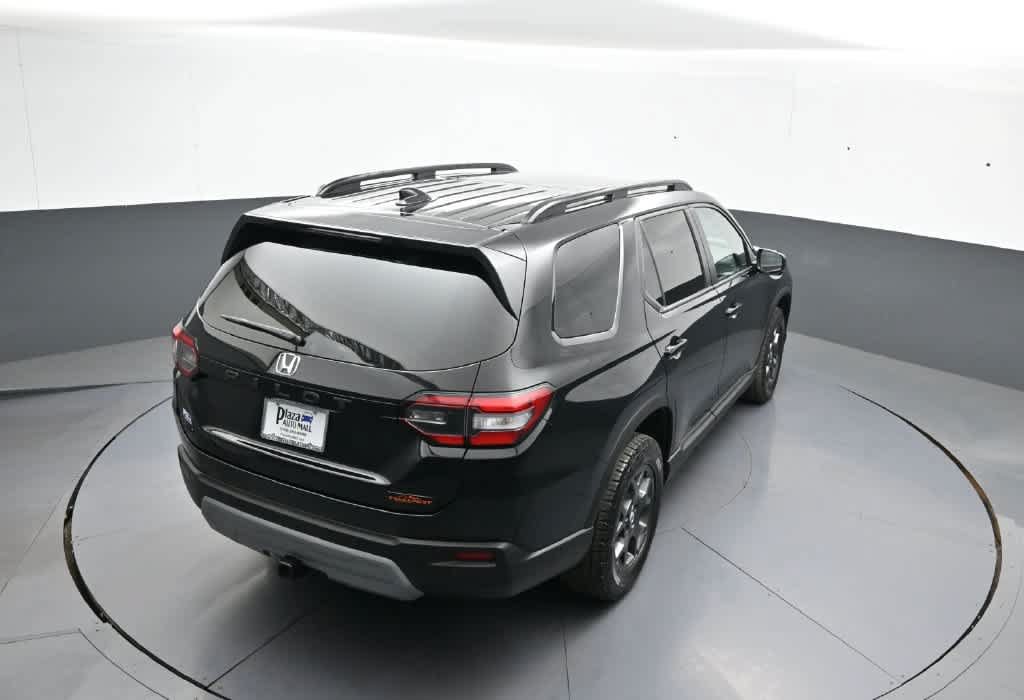 Certified 2024 Honda Pilot TrailSport image 39