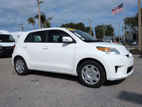 Used 2012 Scion xD FWD image 2
