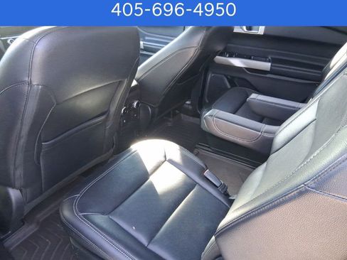 Used 2023 Ford Explorer Limited image 7