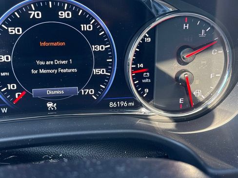 Used 2021 GMC Acadia Denali w/ Denali Ultimate Package AWD/4WD image 16