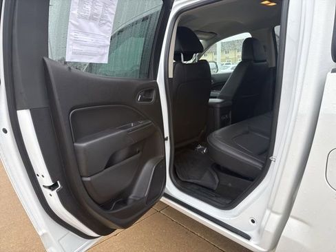 Used 2016 Chevrolet Colorado LT w/ Luxury Package, Chrome image 18