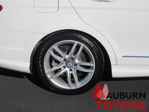 Used 2014 Mercedes-Benz C 250 Sedan image 4