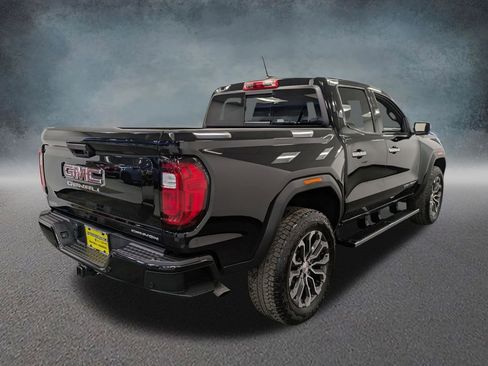 Used 2025 GMC Canyon Denali AWD/4WD image 4