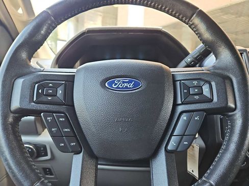 Used 2020 Ford F150 XLT w/ Equipment Group 302A Luxury AWD/4WD image 23