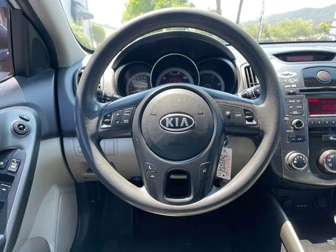 Used 2013 Kia Forte EX image 11