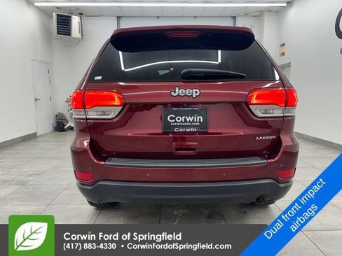 Used 2017 Jeep Grand Cherokee Laredo image 4