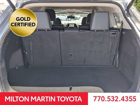 Certified 2024 Toyota Highlander XLE AWD/4WD image 12