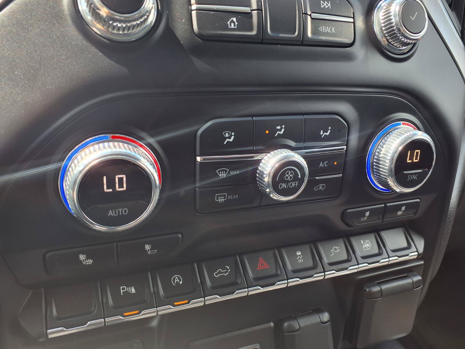 Used 2021 GMC Sierra 1500 Elevation w/ Preferred Package RWD image 9