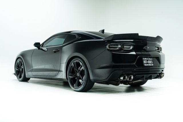 Used 2021 Chevrolet Camaro LT RWD image 18