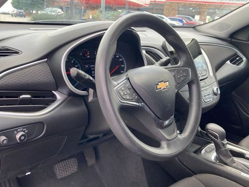 Used 2024 Chevrolet Malibu LT FWD image 8