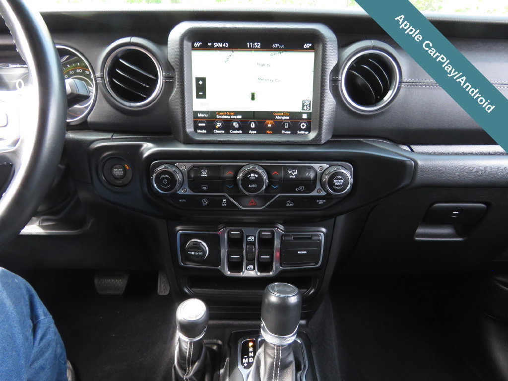 Used 2022 Jeep Wrangler Unlimited Sahara AWD/4WD image 25