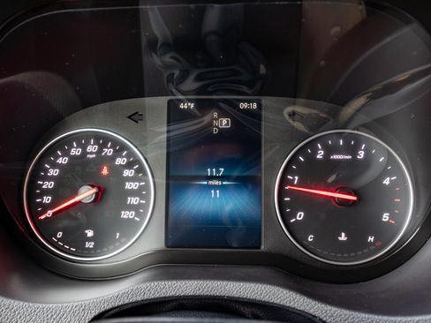 Used 2024 Mercedes-Benz Sprinter 2500 image 19