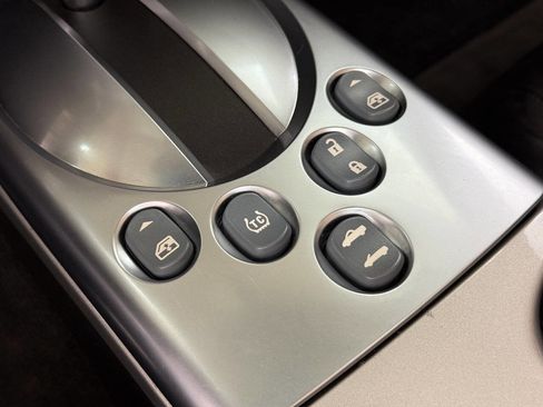 Used 2004 Chevrolet SSR w/ Preferred Equipment Group image 39