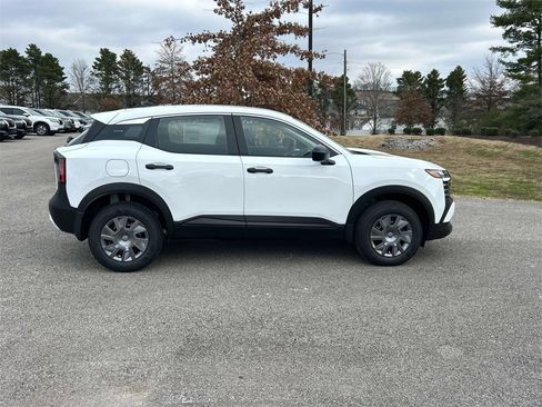 New 2026 Nissan Kicks S image 2