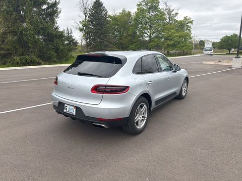 Used 2017 Porsche Macan AWD/4WD image 6