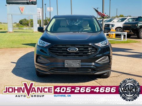 Used 2024 Ford Edge SE w/ Black Appearance Package image 2