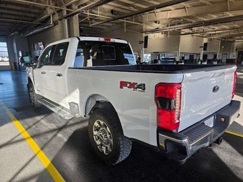 Used 2023 Ford F250 Lariat w/ Chrome Package image 6