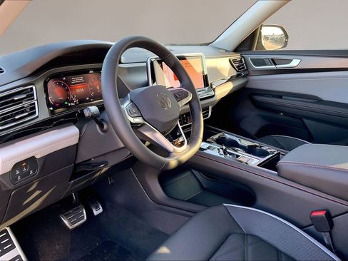 Used 2026 Volkswagen Atlas Peak Edition AWD/4WD image 7