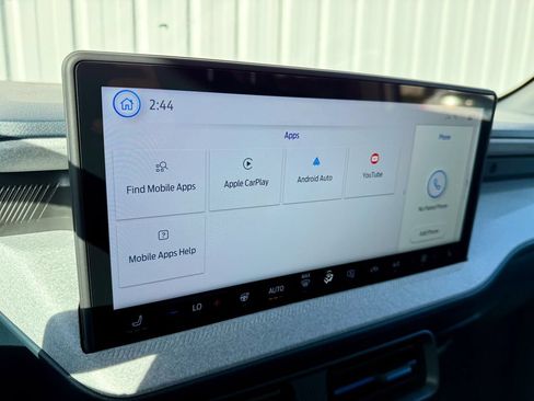 New 2025 Ford Maverick XLT w/ XLT Luxury Package FWD image 29