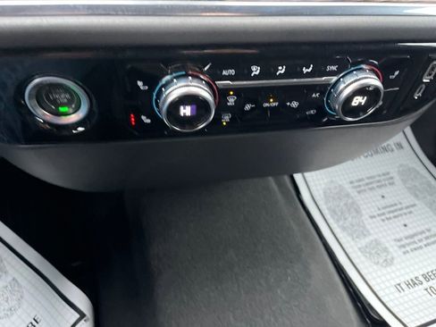 Used 2023 GMC Sierra 1500 SLE image 16