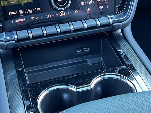 New 2026 GMC Yukon AT4 w/ AT4 Premium Package AWD/4WD image 45
