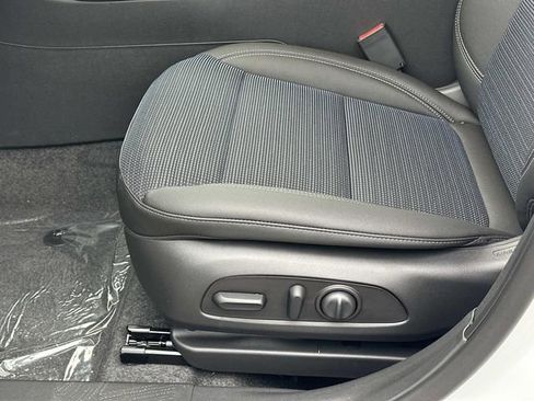 New 2026 Buick Envista Preferred FWD image 11