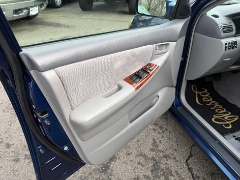 Used 2005 Toyota Corolla LE image 16