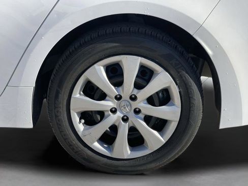 Used 2024 Toyota Corolla LE image 29