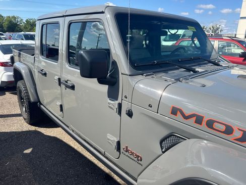 Used 2021 Jeep Gladiator Mojave w/ Dual Top Group AWD/4WD image 7
