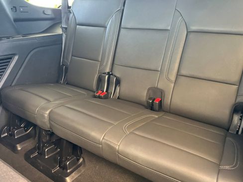 Used 2025 Chevrolet Tahoe LT AWD/4WD image 15
