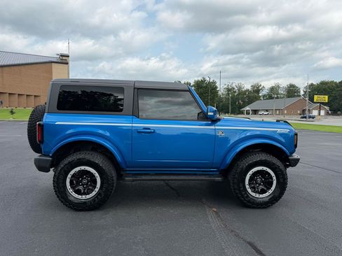 Used 2022 Ford Bronco Outer Banks w/ Sasquatch Package AWD/4WD image 3