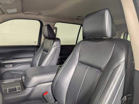 Certified 2024 Ford Expedition XLT RWD image 24