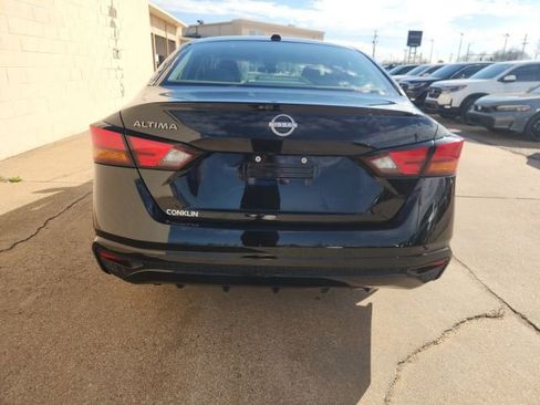 Used 2025 Nissan Altima 2.5 SV image 7