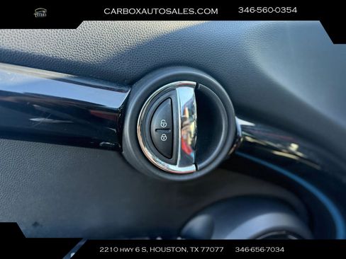Used 2019 MINI Cooper S w/ Premium Package image 18