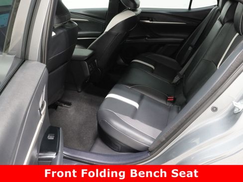 Used 2025 Toyota Camry SE image 28