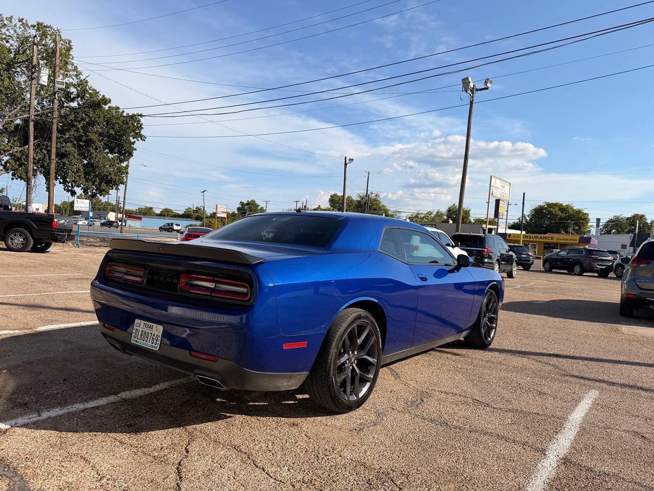 Used 2021 Dodge Challenger SXT w/ Blacktop Package RWD image 6