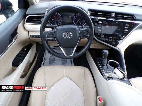 Used 2018 Toyota Camry XSE image 17